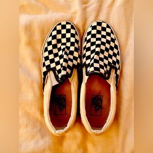 💖 CLASSIC SLIP ON BLACK AND WHITE CHECKERED VANS💖